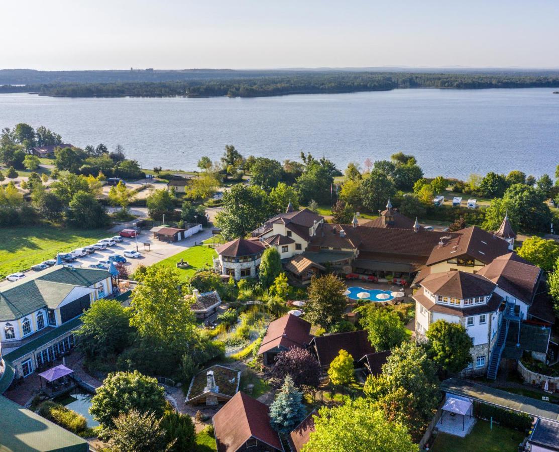 Wellnesshotel Seeschloesschen - Privat- Spa & Naturresort Senftenberg Ngoại thất bức ảnh