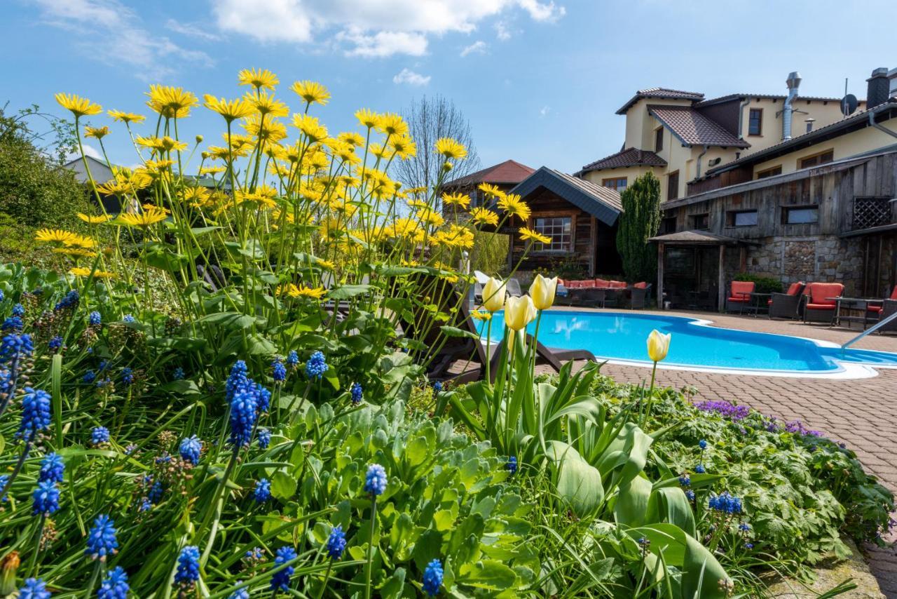 Wellnesshotel Seeschloesschen - Privat- Spa & Naturresort Senftenberg Ngoại thất bức ảnh