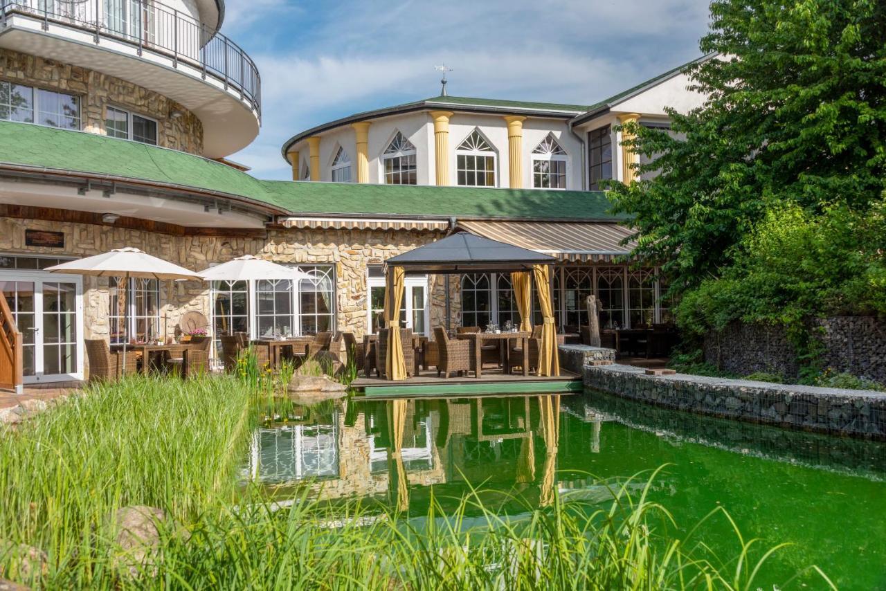 Wellnesshotel Seeschloesschen - Privat- Spa & Naturresort Senftenberg Ngoại thất bức ảnh