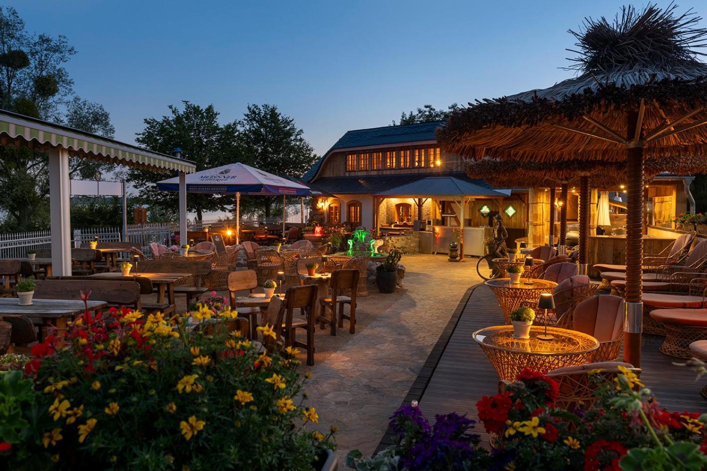 Wellnesshotel Seeschloesschen - Privat- Spa & Naturresort Senftenberg Ngoại thất bức ảnh